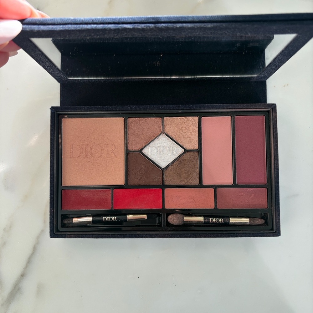 Dior Eyeshadow Palette with Red and Brown Hues